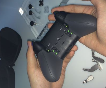 Xbox One精英版游戏手柄实战阶段分析